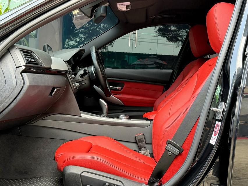 2017 BMW 320D MSPORT (แท้) รถมือเดียวป้ายแดง รถออกศูนย์ BMW THAILAND รถวิ่งน้อย เข้าศูนย์ทุกระยะ รถไม่เคยมีอุบัติเหตุครับ รูปที่ 14
