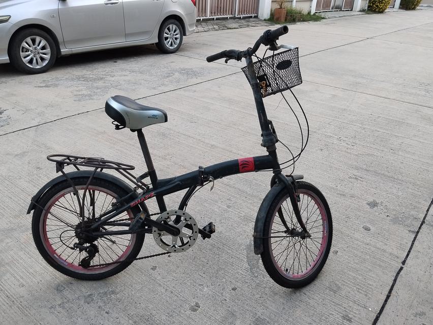จักรยานพับ ยี่ห้อ Shape เป็นรุ่นมาตรฐาน (Standard Folding Bike) ที่ใช้เฟรมเหล็ก (Steel Frame)