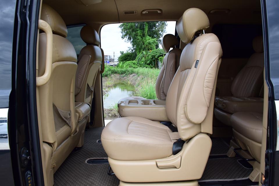 เพียง359000บาท HYUNDAI H-1 ดีลักปี2011 สีดำเบาะหนังแท้ 11ที่นั่งเครื่อง2500ดีเซลTURBO เกียร์ออโต้ เมาติฟังชั่นส์ วิ่ง 142xxxกิโลเมตร โทร 0957401229 รูปที่ 8