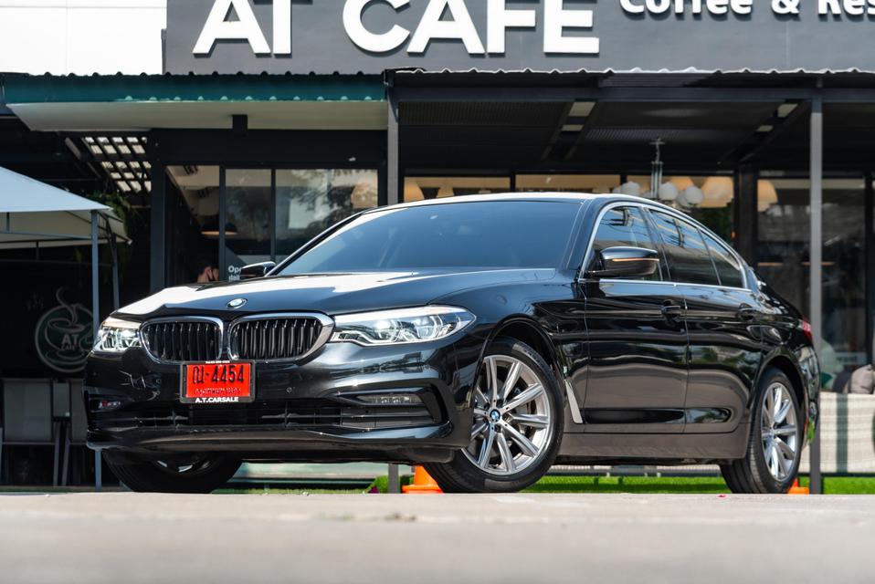 รูป 2019 BMW SERIES 5 530e 4
