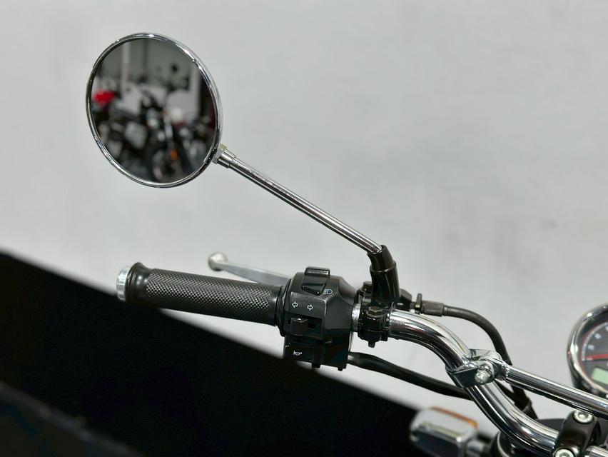 Royal Enfield INTERCEPTOR 650 BLACK 20