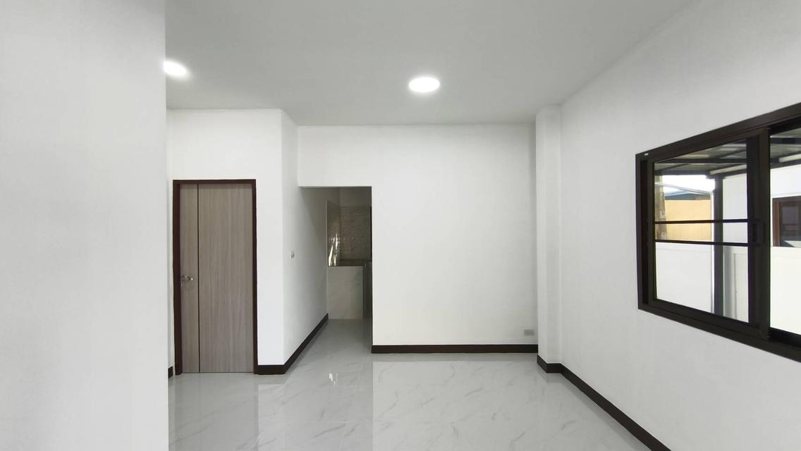 ขายบ้านพร้อมที่ดิน 40 ตร.ว. บ้านสวย บริการยื่นสินเชื่อให้ฟรี 11