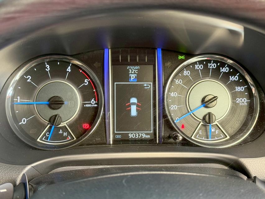 TOYOTA FORTUNER 2.8 V 4WD ปี 2016 รูปที่ 12
