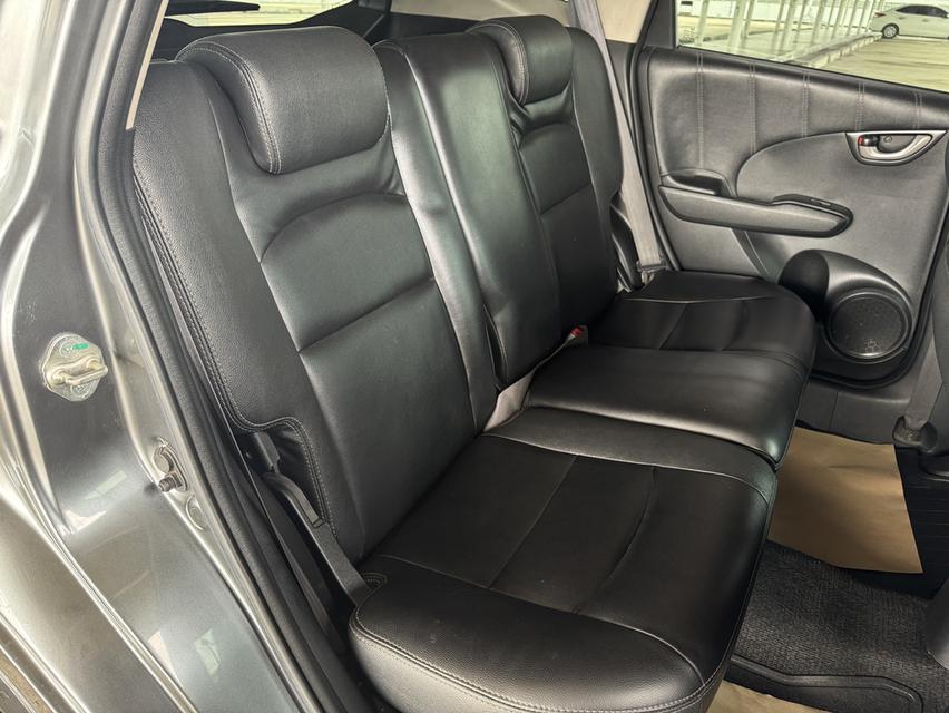 HONDA JAZZ GE 2011 AUTO V IVTEC รูปที่ 16