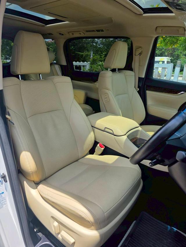Toyota Alphard 2.5 Hybrid GF สีขาว ปี 2020 ไมล์ 140,000กม. 9