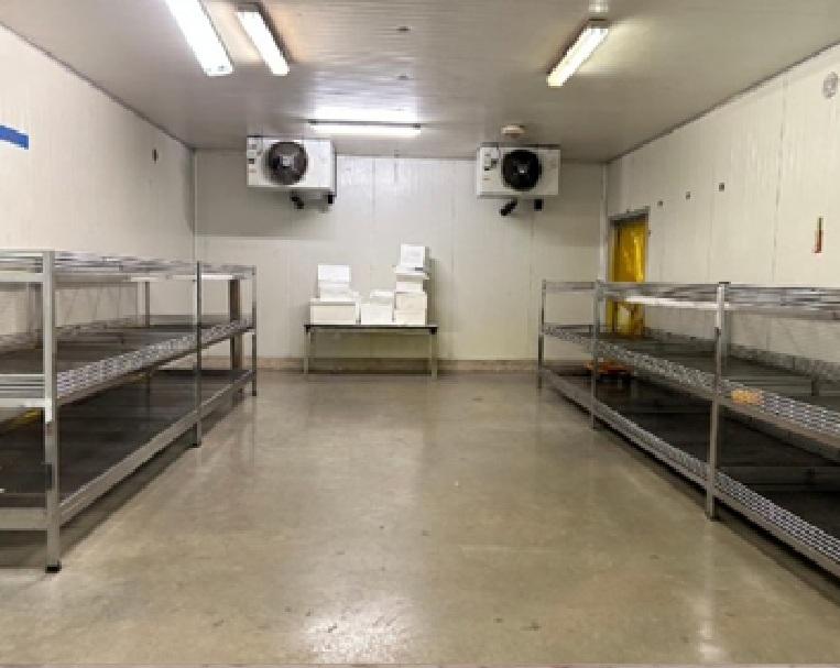 ให้เช่าโกดัง โรงงาน พร้อมสำนักงาน / พื้นที่ใช้สอย 720 ตารางเมตร / บนที่ดิน 591 ตารางวา / ซอยบางเตย 4 พุทธมณฑลสาย 5 1