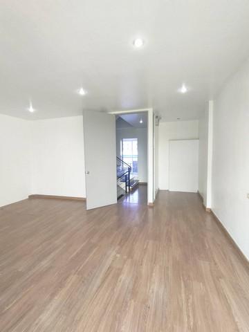 ทาวน์โฮมย่านรามอินทรา 18