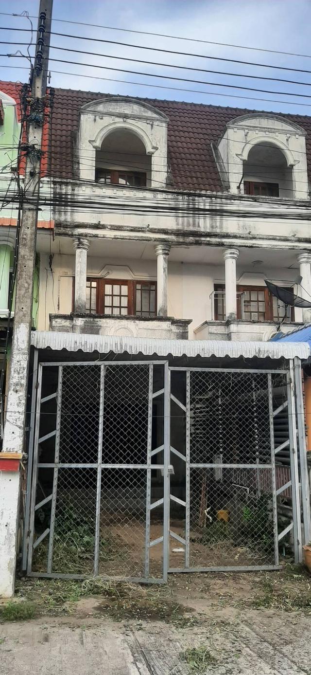 ทาวน์เฮ้าส์หมู่บ้านศิริชลวิลเลจ ต.พระลับ อ.เมือง จ.ขอนแก่น