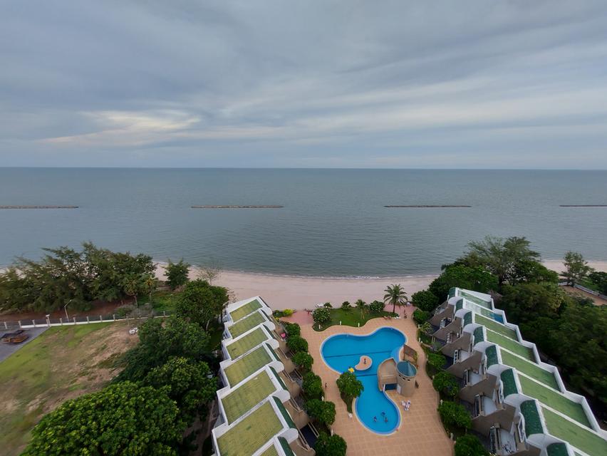 คอนโดมิเนียมหรู ริมทะเลหาดเจ้าสำราญ 11