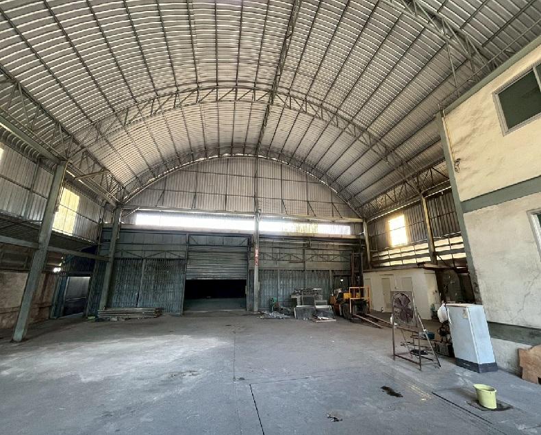 ให้เช่าโกดัง โรงงานพร้อมสำนักงาน 2 ชั้น / พื้นที่ดิน 250 ตารางวา / พื้นที่ใช้สอย 1000 ตารางเมตร / ทำเล สำโรงใต้ ปู่เจ้าสมิงพราย 1