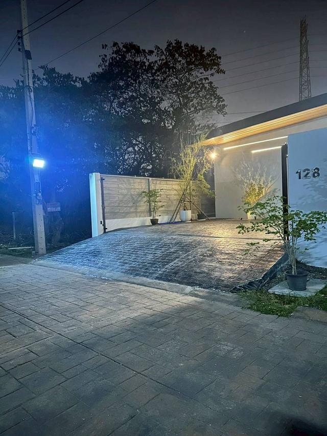 หมู่บ้านเมืองทอง พัฒนาการ 69 1