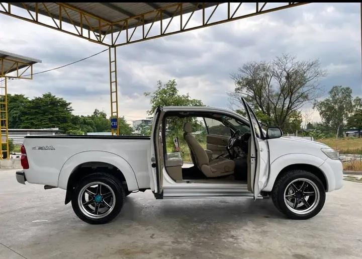 2012 Toyota Hilux Vigo Prerunner Smart Cab 5