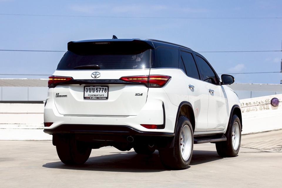 TOYOTA Fortuner 2.8 LEGENDER 4WD 6A/T ปี 2020 จด 2022 รูปที่ 4
