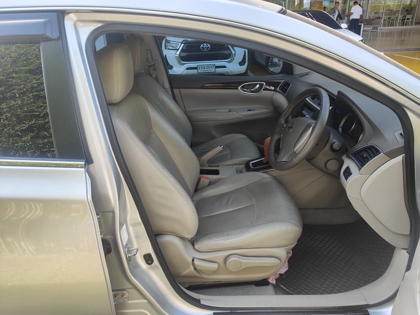 Nissan Sylphy 1.6 V AT ปี 2014 8