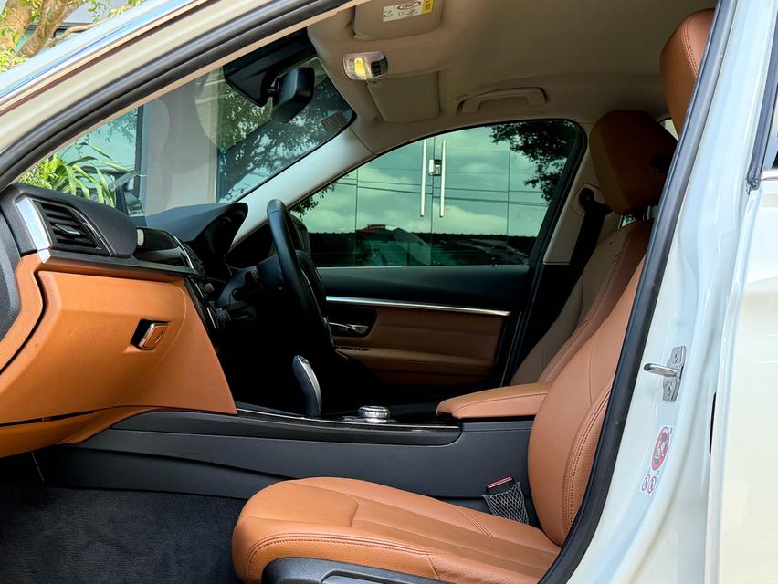 2018 BMW SERIES 3 F30 LCI รถมือเดียวออกป้ายแดง สภาพป้ายแดง รถวิ่งน้อยเพียง 50,000 กม รถไม่เคยมีอุบัติเหตุครับ 13