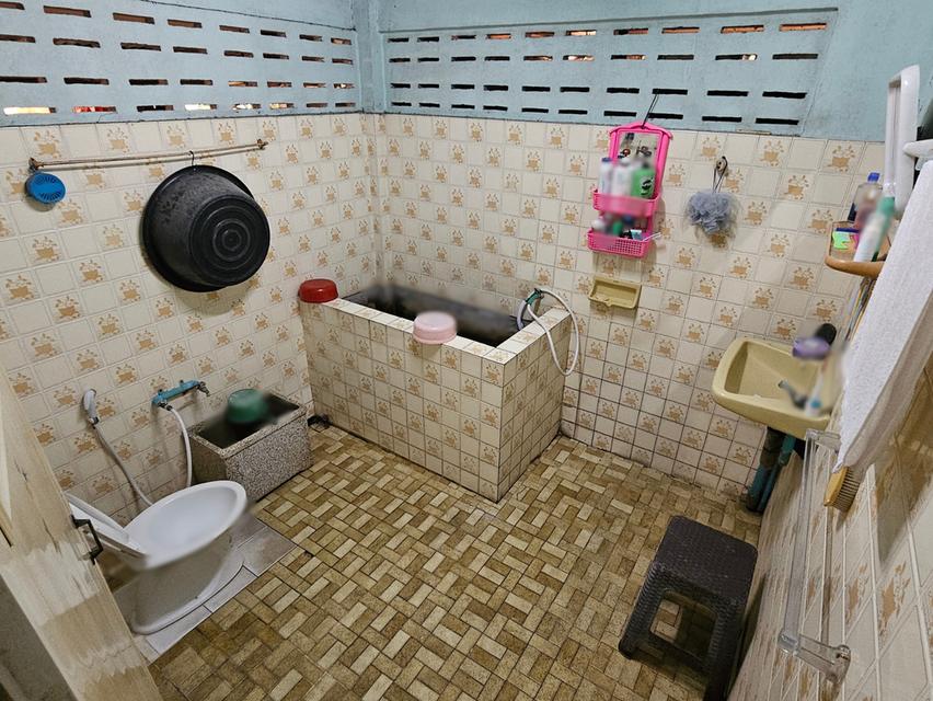 🏡 ขายด่วน❗️ที่ดินแปลงมุมติดถนนซอย พร้อมบ้านครึ่งปูนครึ่งไม้ และห้องเช่า 8 ห้อง ซอยรามอินทรา 47 20