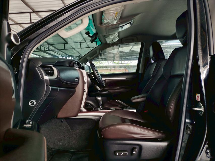 Toyota New Fortuner 2.4 V 2WD ปี 2018 8