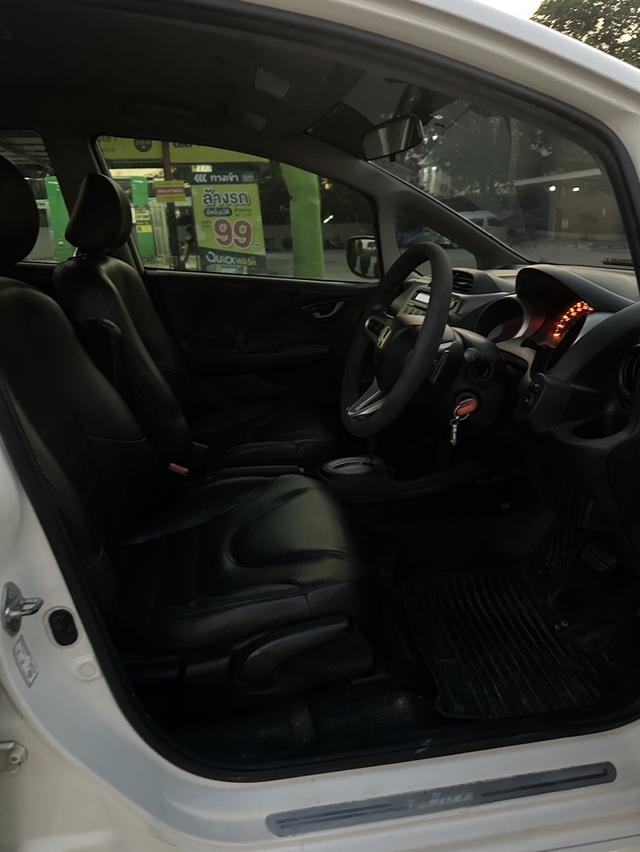 Honda Jazz 1.5 SV AT 2011 รูปที่ 9