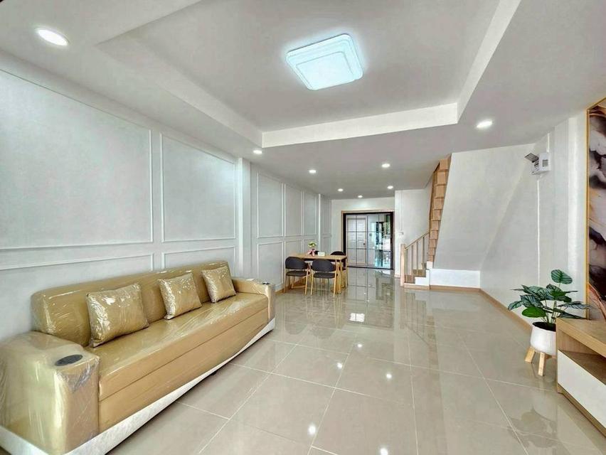 ทาวน์เฮาส์ปิยะวรารมย์ราคาย่อมเยาว์ไทรน้อย 6