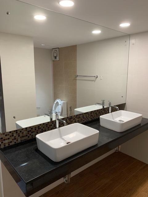 ขายอาคารพาณิชย์ 2คูหา 3ชั้น.เนื้อที่ 40 ตร.ว ตกแต่งสวย ซอยอุดมสุข 51 ใกล้ห้างพาราไดซ์พาร์ค สวนหลวงร. 9รถไฟฟ้าสายสีเหลืองสถานีศรีอุดม มีที่จอดรถ 4 คัน  6