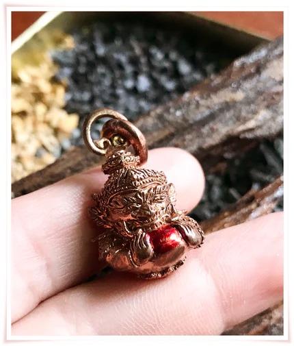 🌑 Cosmic Titan: The Rahu Fate-Shifter – Supreme Karma Shield & Wealth Magnet (1st Edition by Luang Pu Leng) รูปที่ 5