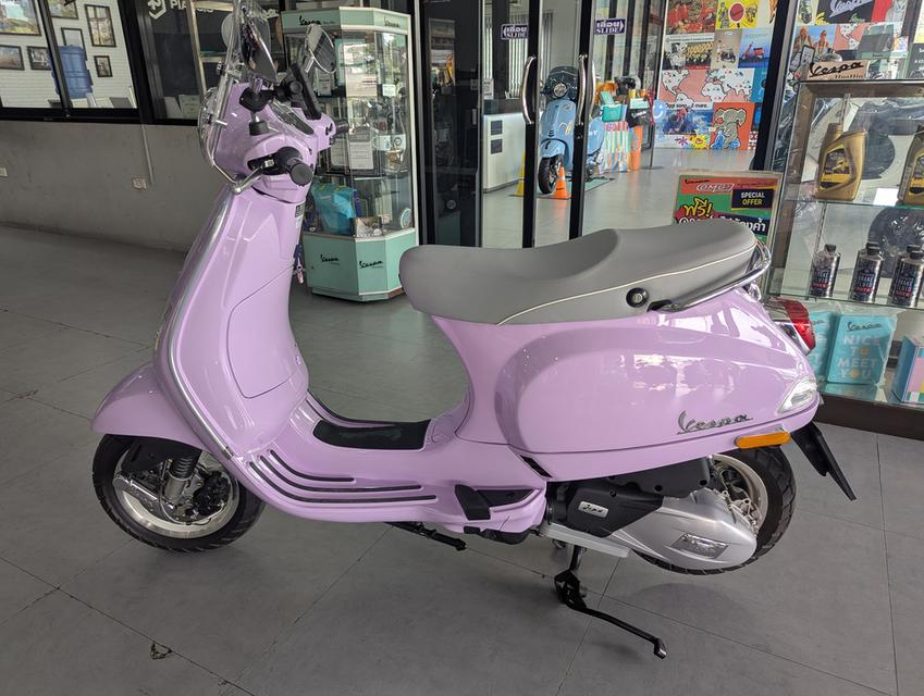 Vespa LX 150, neuwertig ohne Registrierung 500 km, 2026