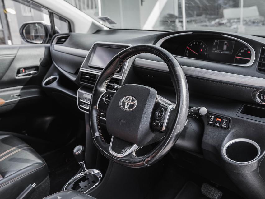 รหัสรถ 67GG2432 TOYOTA SIENTA 1.5 V ปี 2017  14