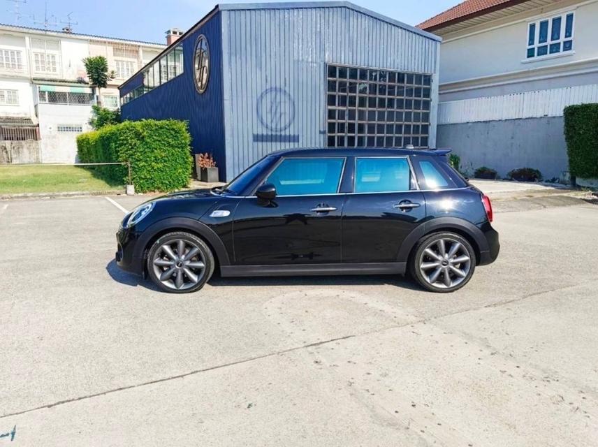 🚙🚐Mini Cooper S F56 5 door สีดำ ภายในดำ ล้อดำ สวยๆ ปี 2015 รหัส PEAT595 3