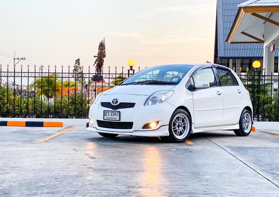 TOYOTA YARIS 1.5 S ตัวท็อปสุด A/T ปี 2011 สีขาว