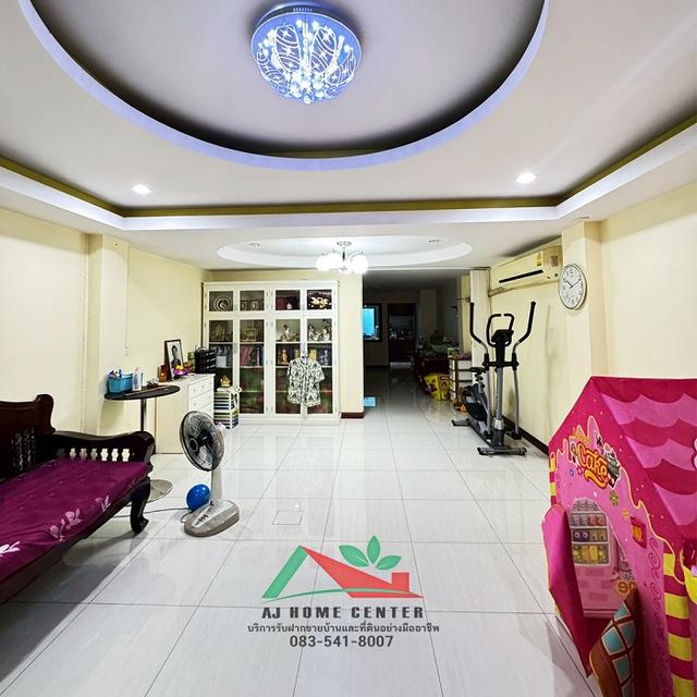 ขายอาคารพาณิชย์2คูหา 56.2ตรว. หลังริม อยู่หน้าหมู่บ้านเดอะพราว ถ.เอกชัย สภาพดี ขายแยกได้ 2