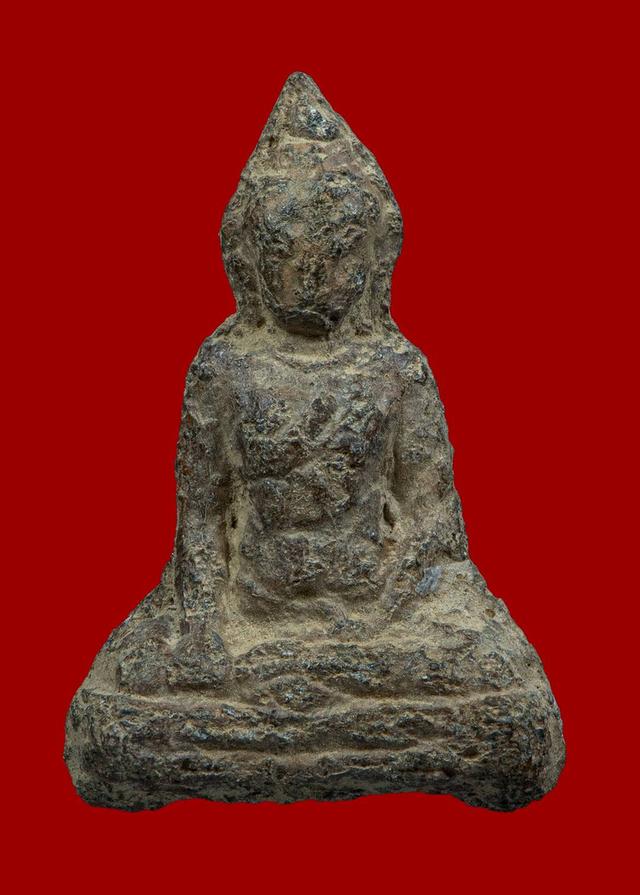 พระร่วงนั่งหลังลิ่มเก่ามาก