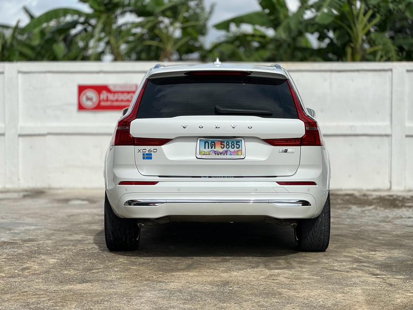 VOLVO XC60, 2.0 RECHARGE T8 R-DESIGN AWD ปี 2021 โฉม ปี14-ปัจจุบัน สีขาว รูปที่ 5