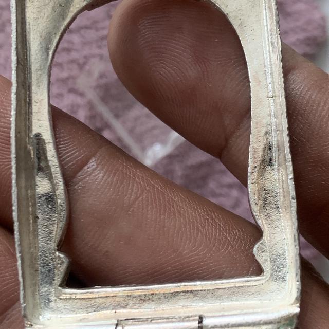 กรอบเงินแท้เก่า ใส่พระะสมเด็จ รูปที่ 8