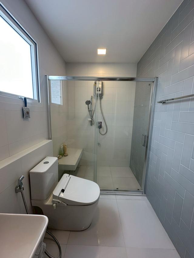 ขายบ้านแฝดมือสอง สภาพดีมาก พร้อมเฟอร์นิเจอร์พร้อมอยู่ โครงการLH 9