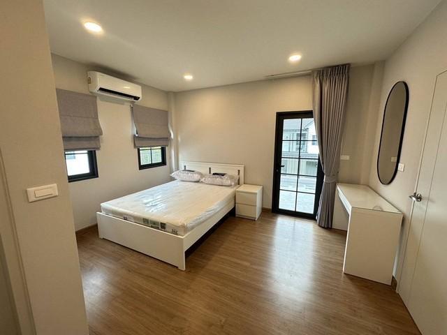 ให้เช่าบ้านเดี่ยว 2 ชั้น 66.59 ตร.ว. หมู่บ้าน Centro บางนา หลังมุม วิวสวน ใกล้เมกาบางนา 6