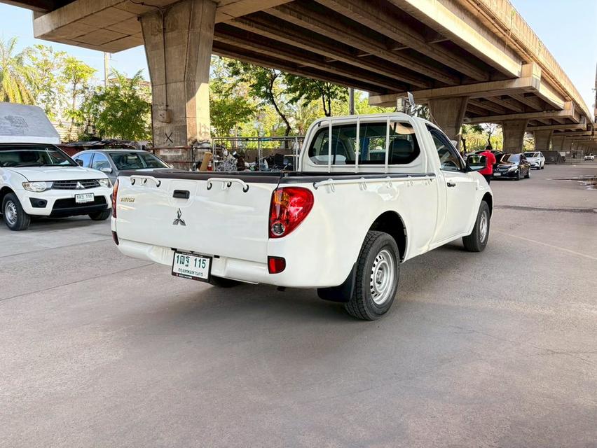 2014 Mitsu Triton 2.4 เบนซินตอนเดียว เกียร์ MT รถสวยพร้อมใช้งาน รูปย่อยที่ 2