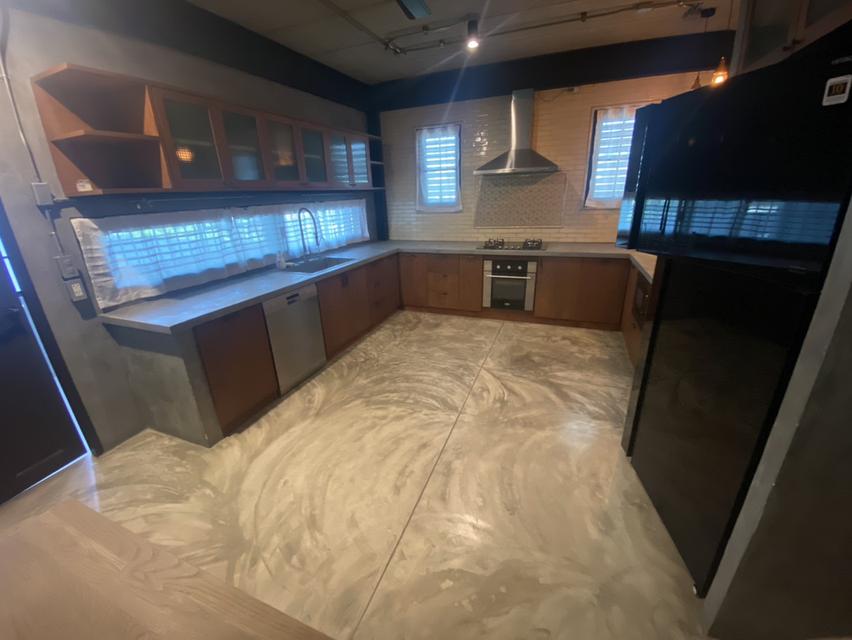 or Rent : House sukhumvit71, 250sqm, 70,000thb/month Contact Line ID : 2424yusuke 3