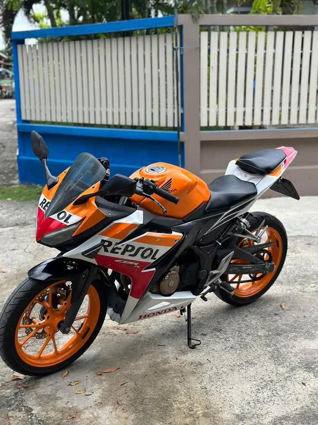 Honda CBR150R 6