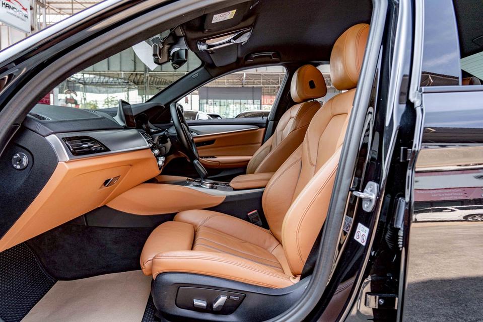 รหัสรถ NP2355 รุ่นรถ : BMW 520d M SPORTปีรถ : 2020 รูปที่ 16