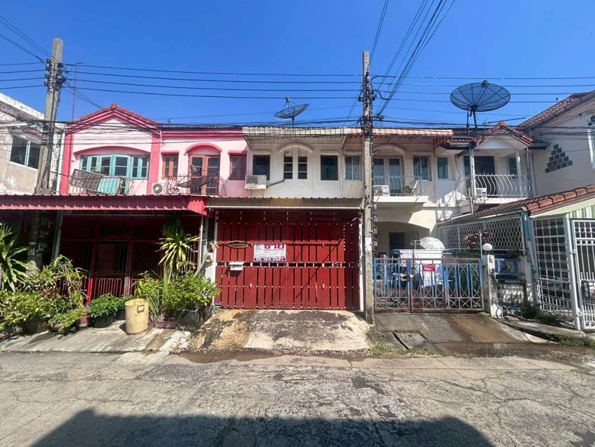 หมู่บ้านบางใหญ่ ซิตี้ ถนนกาญจนาภิเษก ต.เสาธงหิน อ.บางใหญ่ นนทบุรี 1