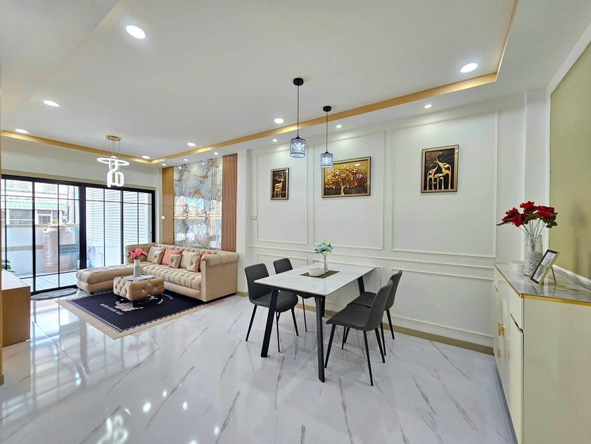 หมู่บ้านศรีประจักษ์ 7 (ถนนเมน) รีโนเวทใหม่ พร้อมเข้าอยู่ 14