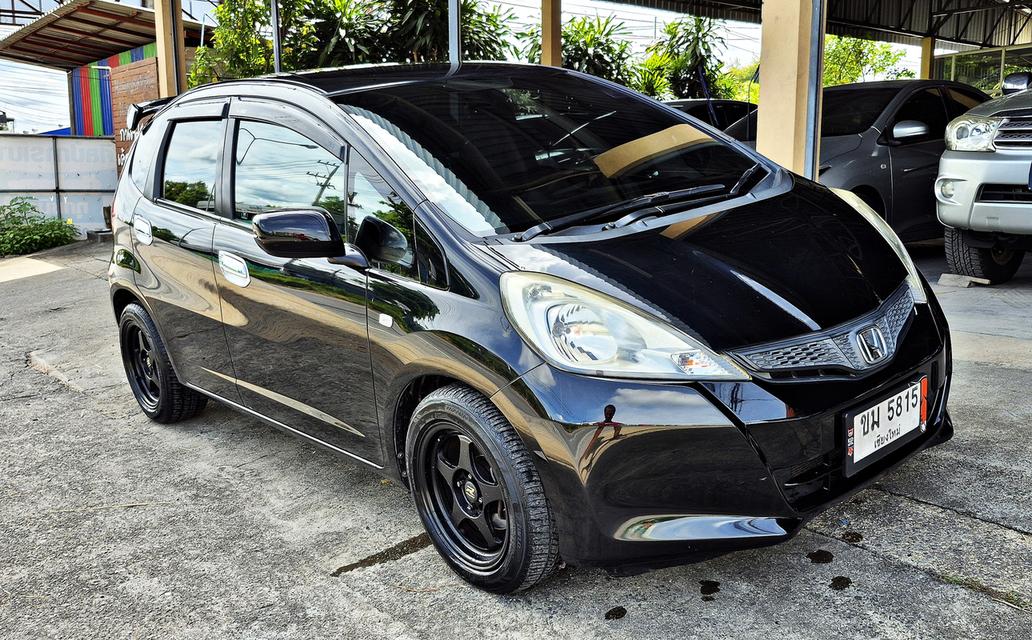 Honda jazz ออโต้ รถเดิม ไม่เคยติดแก๊ส มือเดียวออกห้าง สดไม่มี vat
