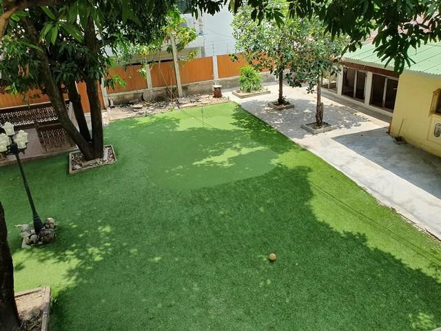 ให้เช่าบ้านเดี่ยวขนาดใหญ่ 200 ตรว. 6 ห้องนอน ใจกลางเมือง ซอยสุวรรณสวัสดิ์ พระราม 4 – สาทร ใกล้ MRT ลุมพินี ตรงข้าม One B 8