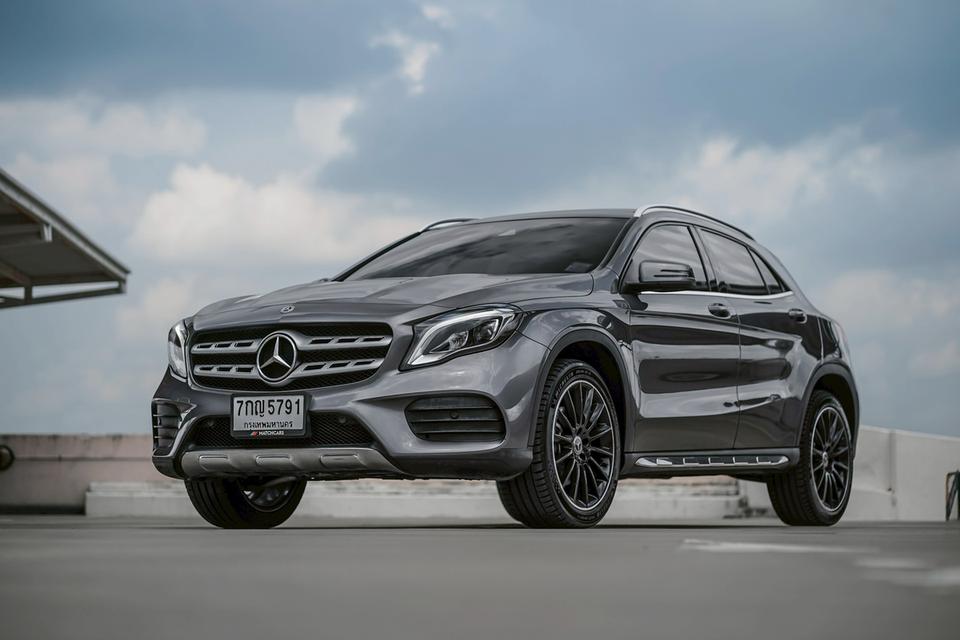 Mercedes-Benz GLA250 AMG Dynamic ปี 2018 สีเทา