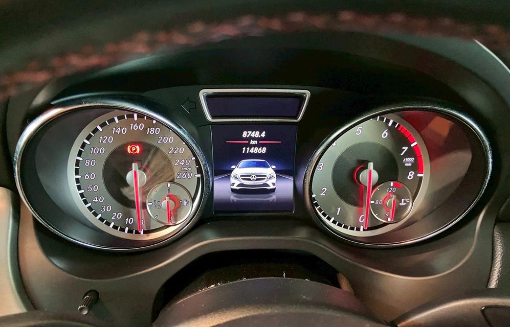 Mercedes-Benz CLA250 Shooting Brake 14