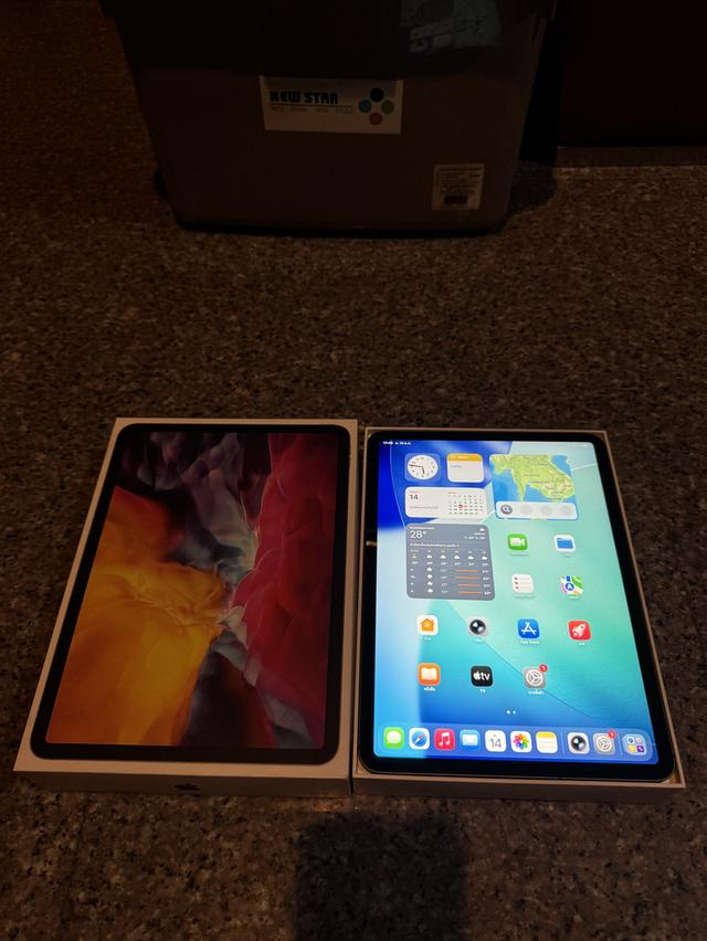 ขายiPadPro11นิ้วสีดำ256กิ๊กWifi Celluer ใส่ซิมได้ยกกล่องไร้รอยตกใช้งานดีทุกๆฟังชั่นถูกๆ