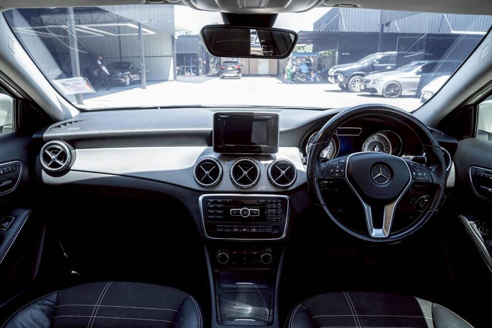 (แจ้งรหัสรถ 67GG2010) Mercedes Benz GLA200 ปี 2016 รูปที่ 5