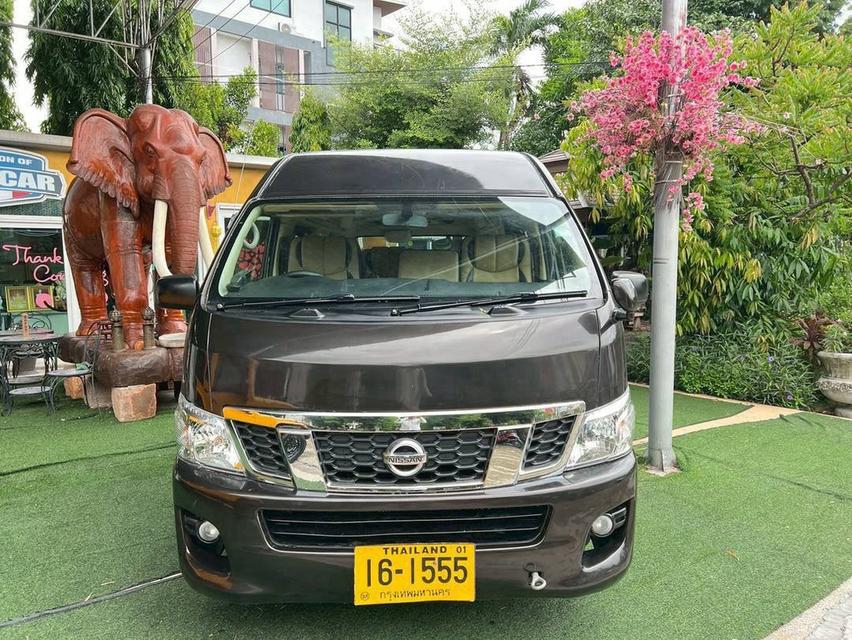 NISSAN ตู้ URVAN ติดแก๊ส CNG เครื่อง2.5cc. เกียร์ธรรมดา ปี2018