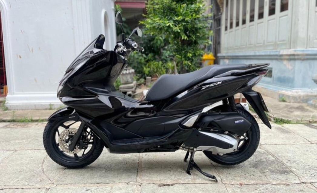 Honda PCX160i สีดำล้วน 3