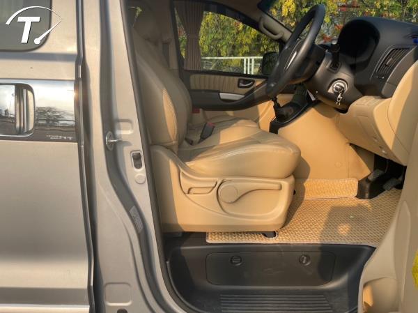 H1 2012  Touring  11ที่นั้ง ราคา 380000 ไมค์152000 กล้องมองหลัง    สนใจ 086-5666-448 ดูรถได้ที่  วงเวียนพระราม5   นนทุบรี Line:    086-5666-448